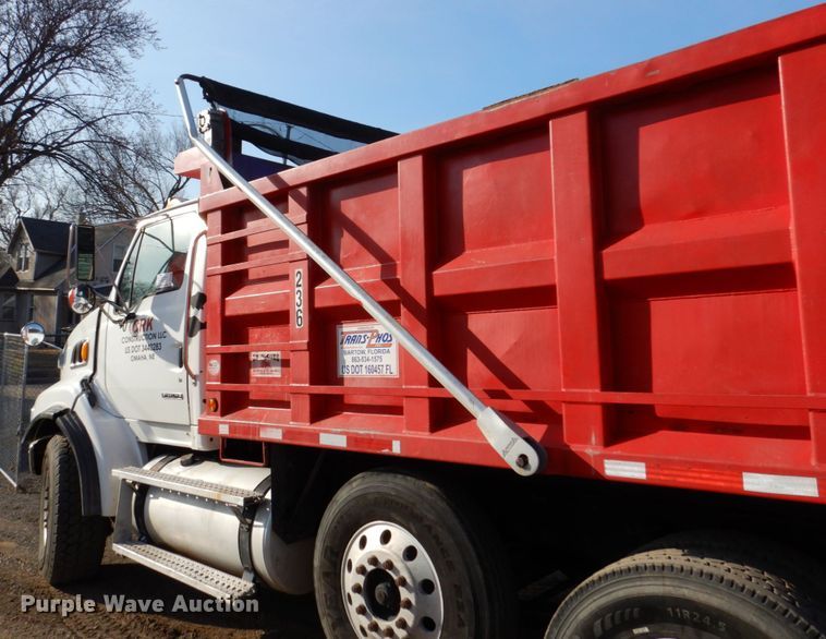image for item DN7266 2007 Sterling L9500  dump truck