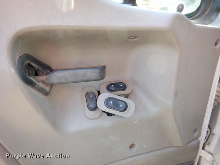 image for item DN7266 2007 Sterling L9500  dump truck