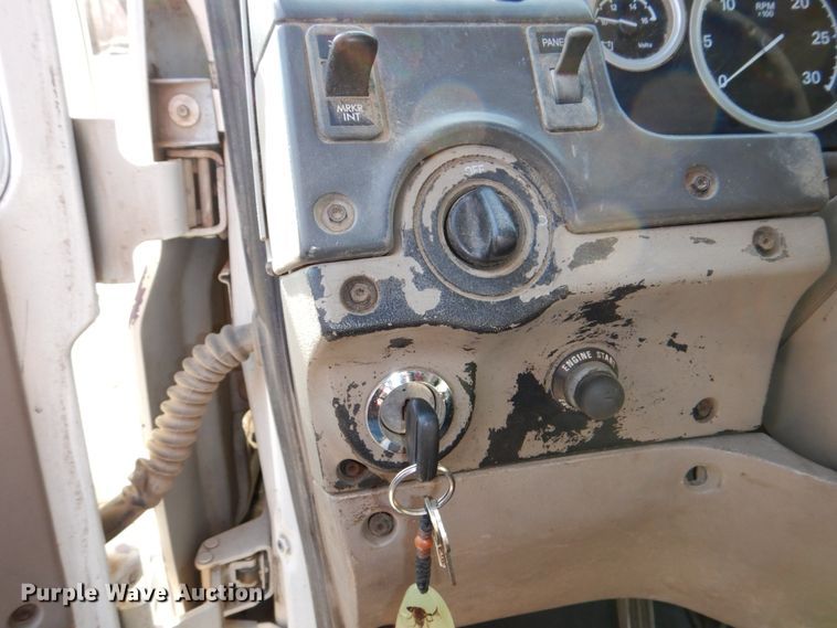 image for item DN7266 2007 Sterling L9500  dump truck