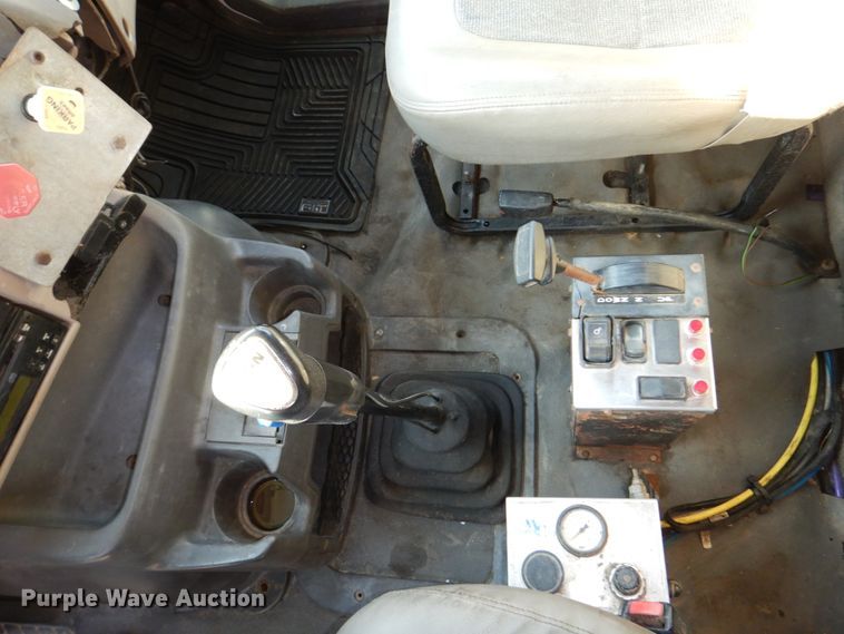 image for item DN7266 2007 Sterling L9500  dump truck