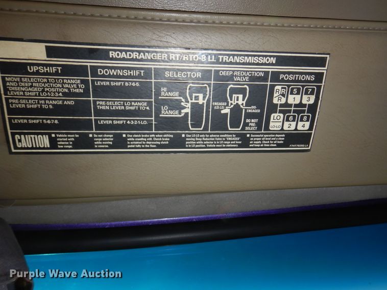 image for item DN7266 2007 Sterling L9500  dump truck