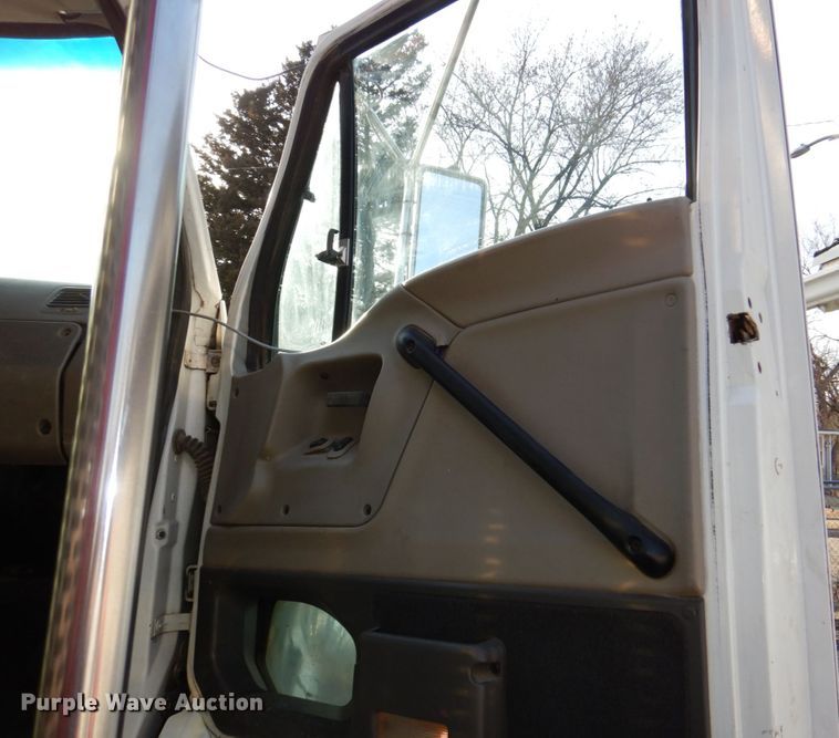 image for item DN7266 2007 Sterling L9500  dump truck