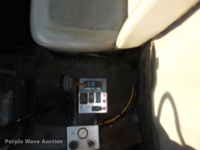 image for item DN7266 2007 Sterling L9500  dump truck