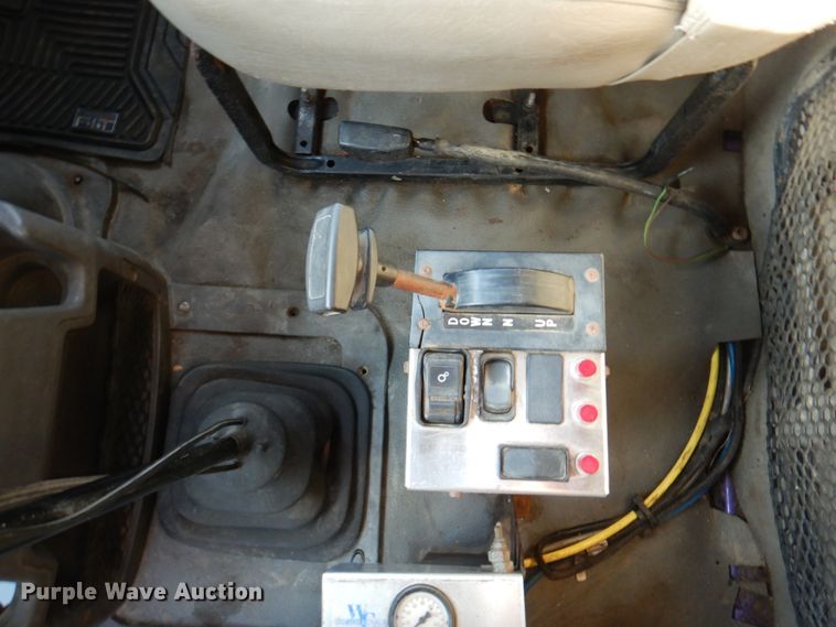 image for item DN7266 2007 Sterling L9500  dump truck