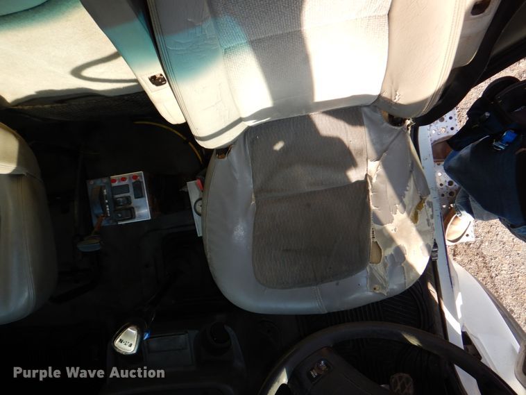 image for item DN7266 2007 Sterling L9500  dump truck