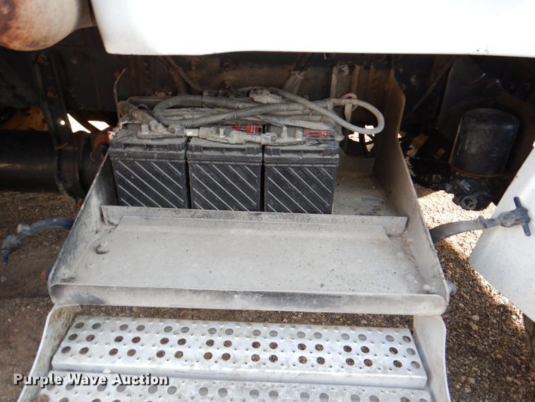 image for item DN7266 2007 Sterling L9500  dump truck