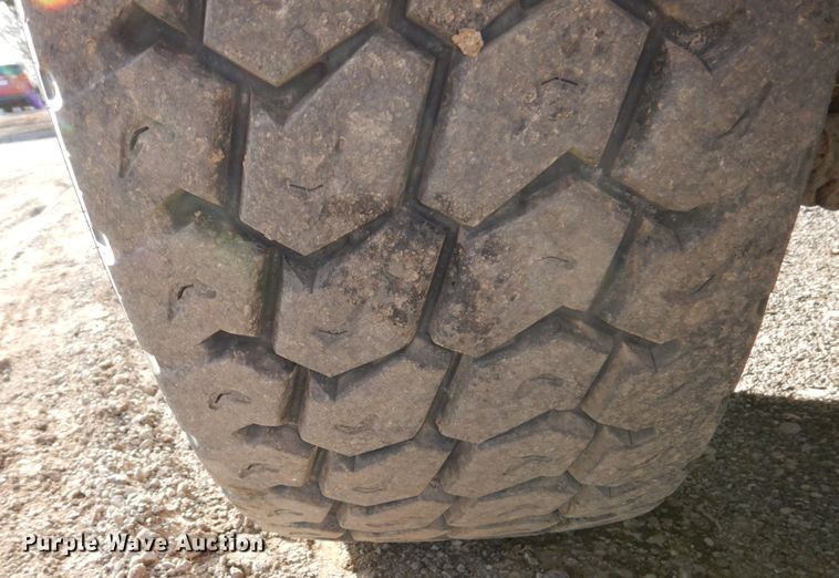 image for item DN7266 2007 Sterling L9500  dump truck