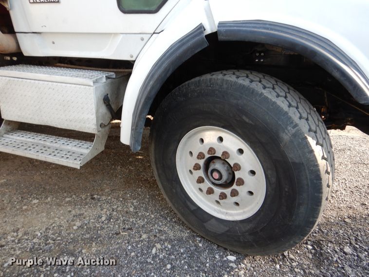 image for item DN7266 2007 Sterling L9500  dump truck