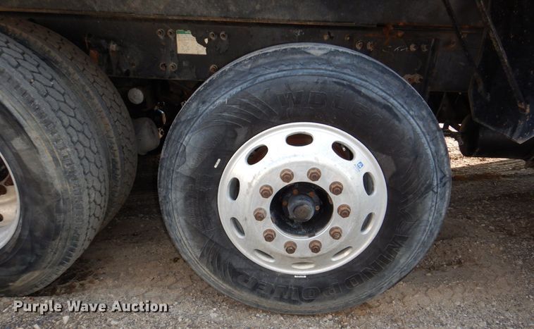 image for item DN7266 2007 Sterling L9500  dump truck