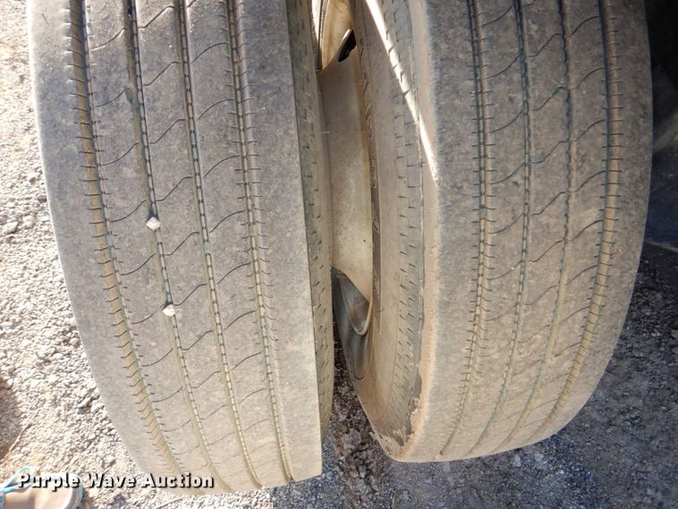 image for item DN7266 2007 Sterling L9500  dump truck