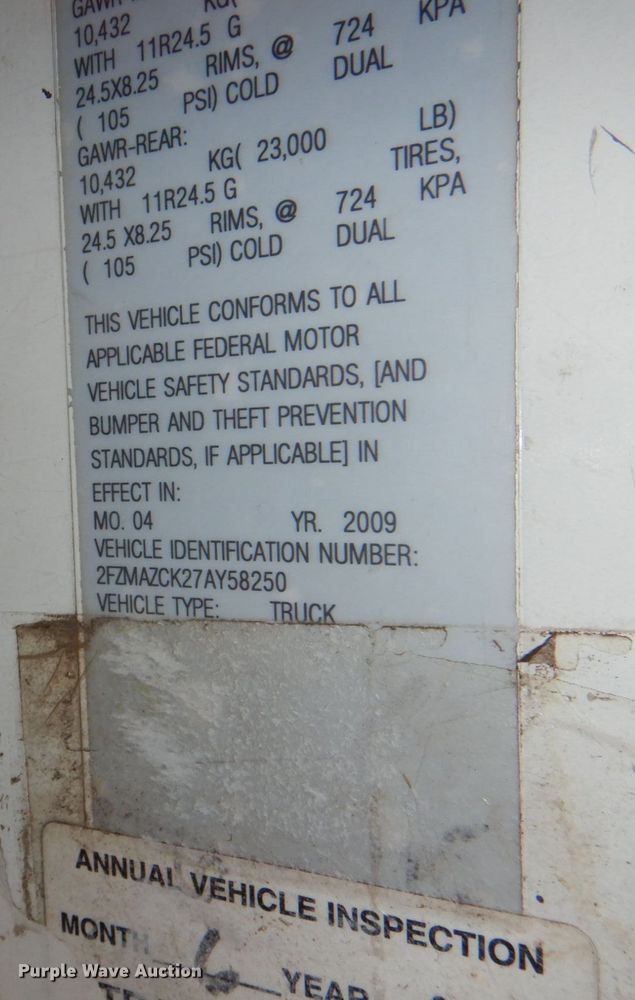 image for item DN7266 2007 Sterling L9500  dump truck