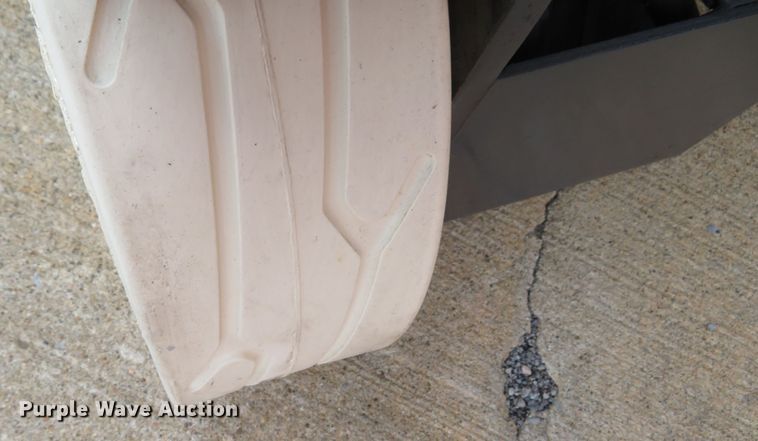 image for item DN7926 1995 Skyjack SJM3219  scissor lift