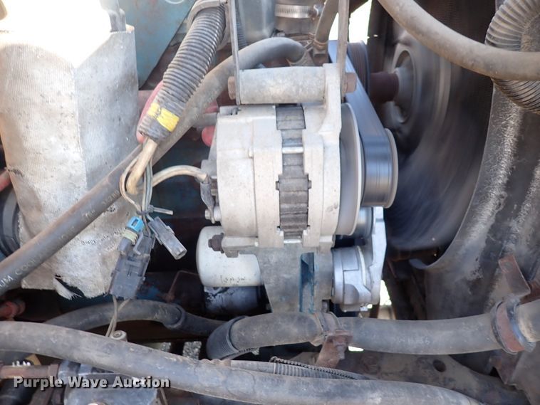 image for item DS7025 1999 International 4900  dump truck