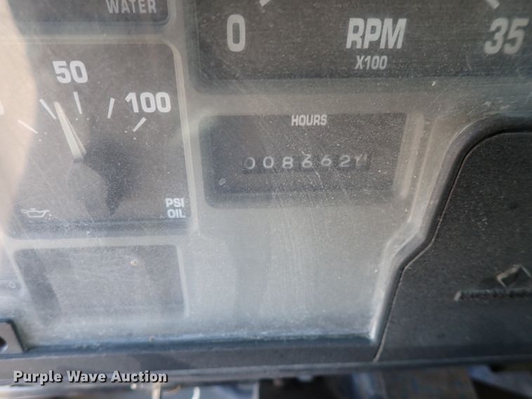 image for item DS7025 1999 International 4900  dump truck