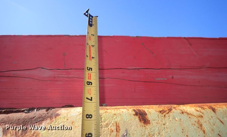 image for item DS7025 1999 International 4900  dump truck