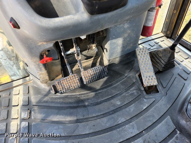 image for item HK9301 2012 New Holland B95C  backhoe