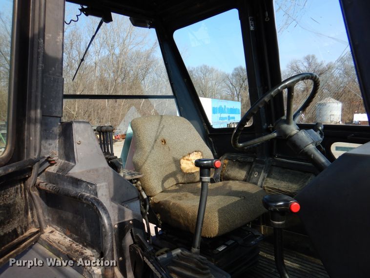 image for item HK9309 1993 Ford 555D  landscape tractor