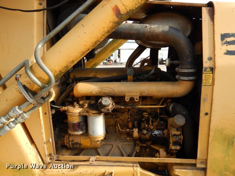 image for item HK9309 1993 Ford 555D  landscape tractor