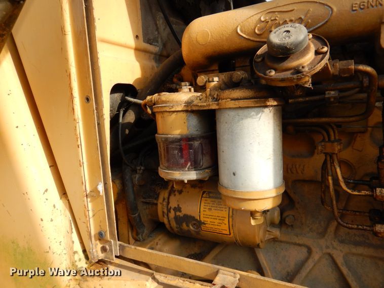 image for item HK9309 1993 Ford 555D  landscape tractor