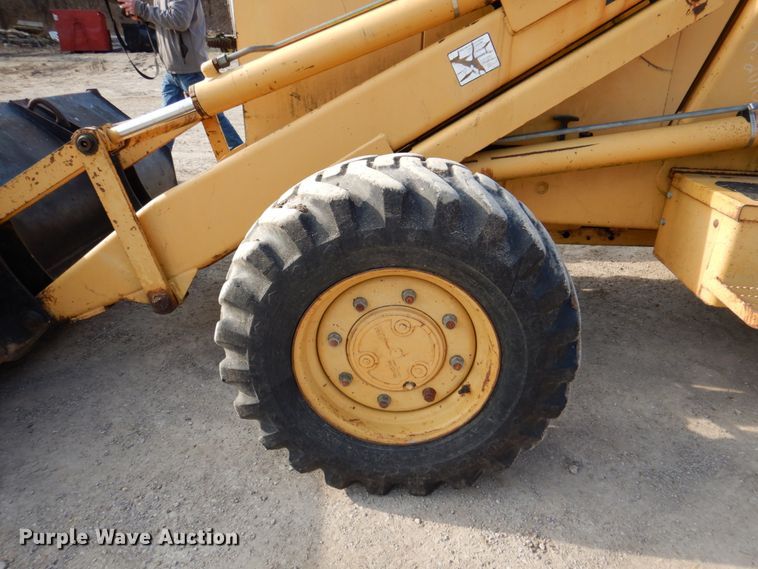 image for item HK9309 1993 Ford 555D  landscape tractor