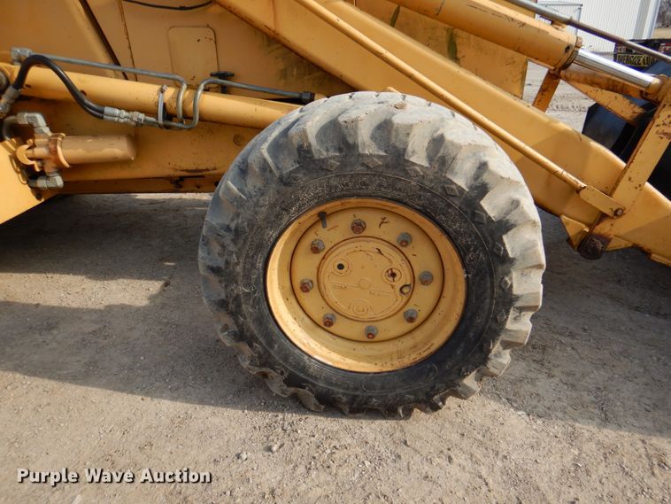 image for item HK9309 1993 Ford 555D  landscape tractor