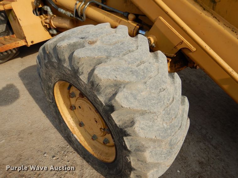 image for item HK9309 1993 Ford 555D  landscape tractor