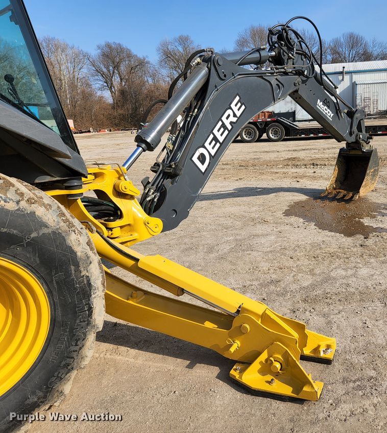 image for item HK9310 2007 John Deere 310SJ  backhoe