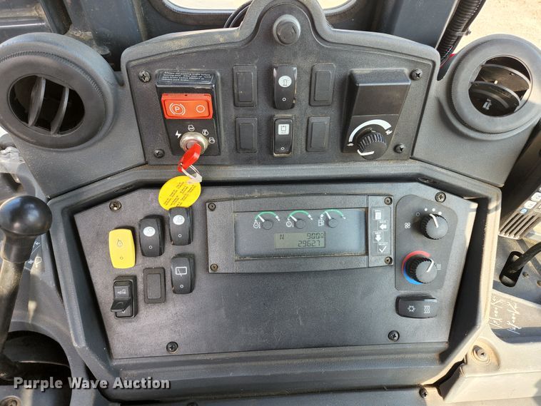 image for item HK9310 2007 John Deere 310SJ  backhoe