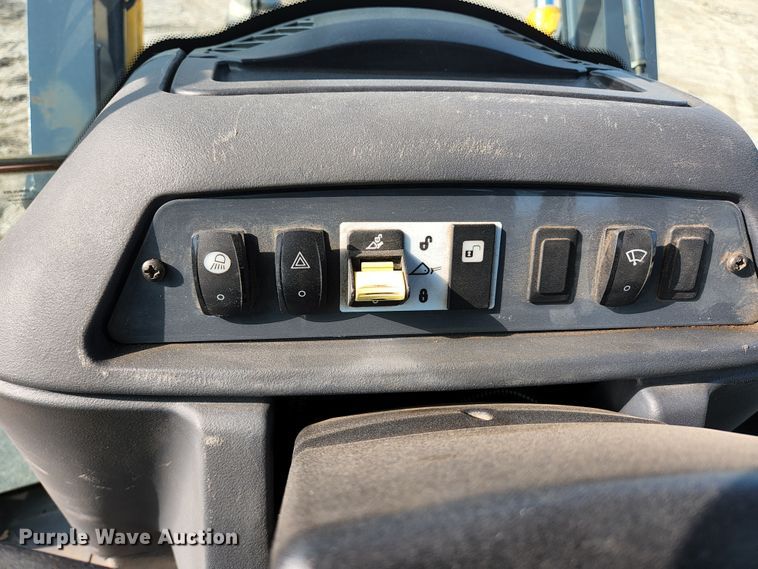 image for item HK9310 2007 John Deere 310SJ  backhoe