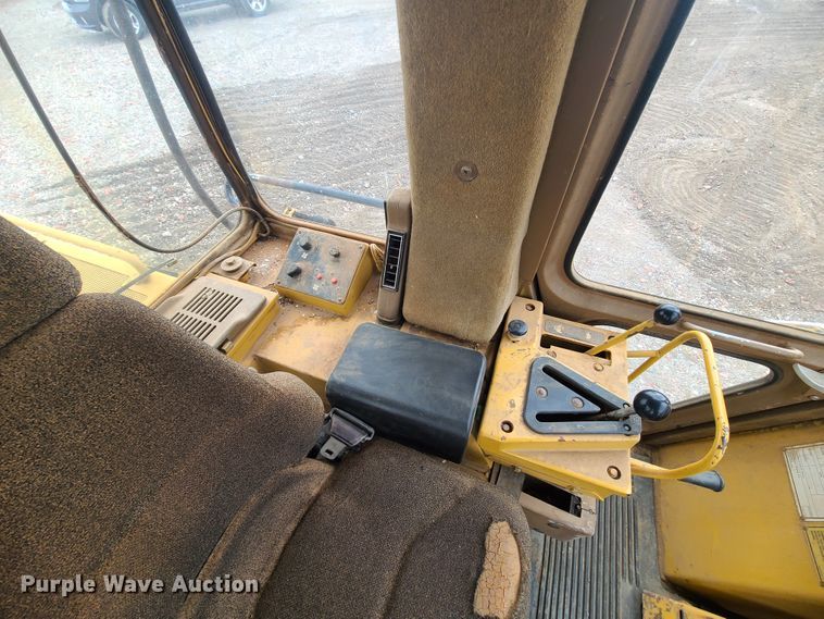 image for item IF9344 1994 Caterpillar 953B  track loader