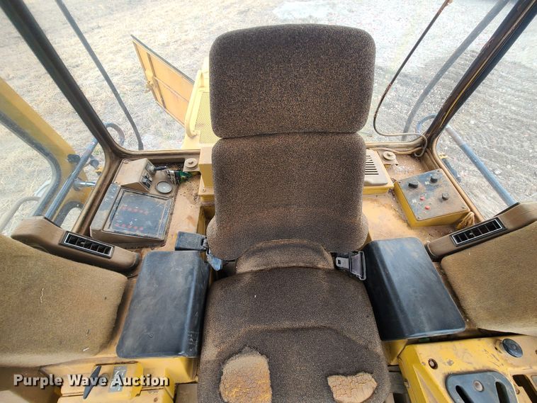 image for item IF9344 1994 Caterpillar 953B  track loader