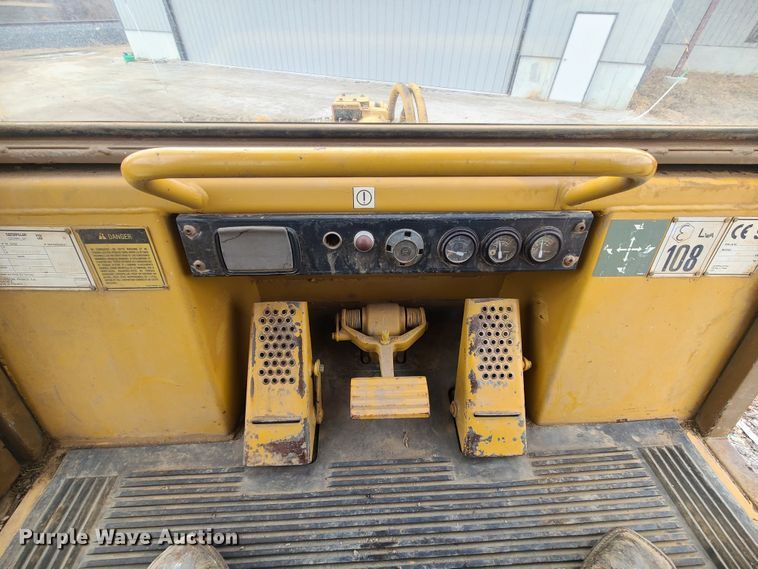image for item IF9344 1994 Caterpillar 953B  track loader