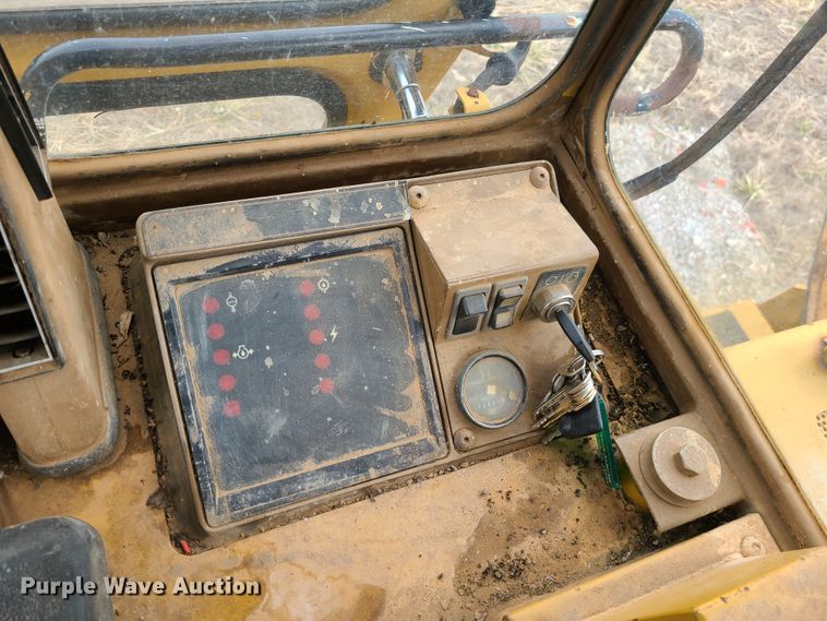 image for item IF9344 1994 Caterpillar 953B  track loader