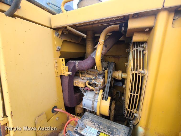 image for item IF9344 1994 Caterpillar 953B  track loader