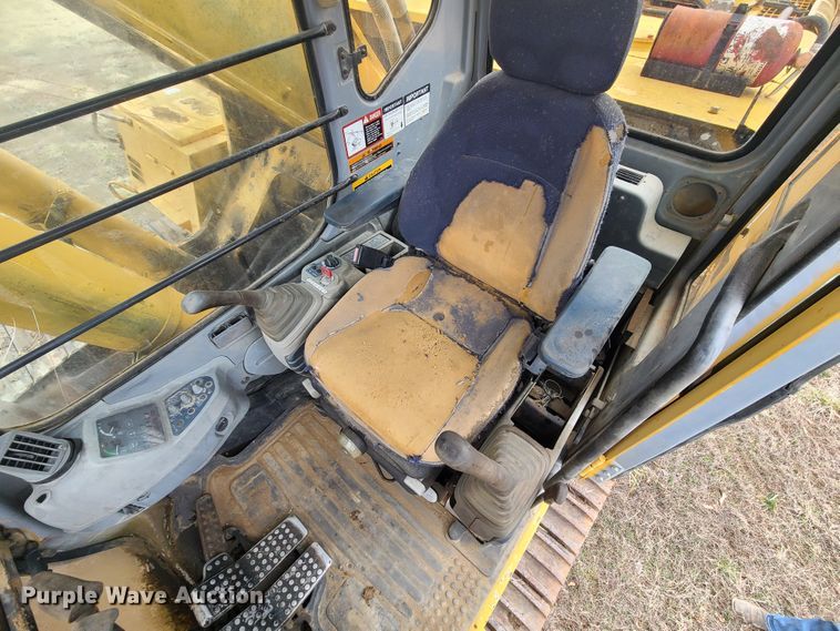 image for item IF9345 John Deere 450  excavator