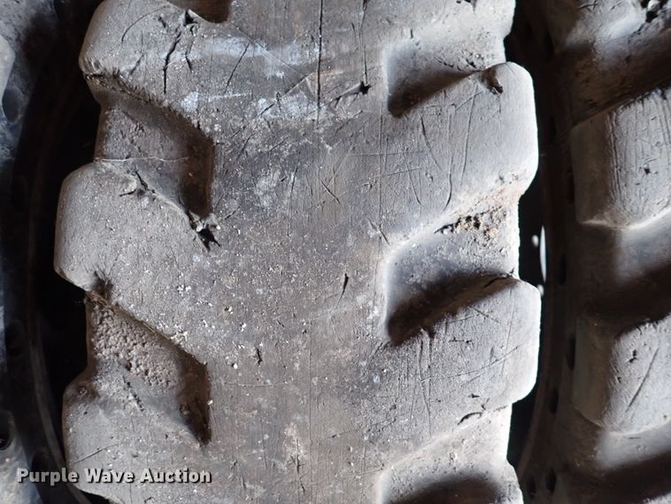image for item IH9639 (5) skid steer tires and wheels