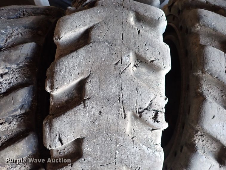 image for item IH9639 (5) skid steer tires and wheels