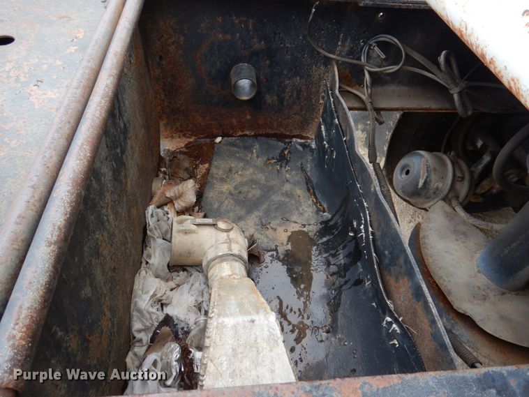 image for item IM9775 2006 International 7600  water truck