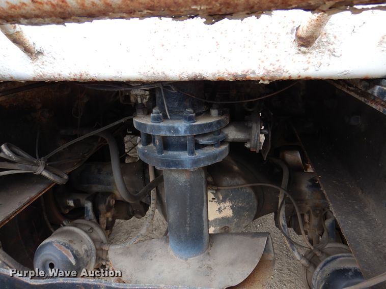 image for item IM9775 2006 International 7600  water truck