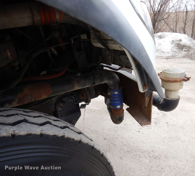 image for item IM9775 2006 International 7600  water truck