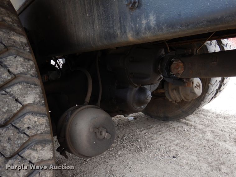 image for item IM9775 2006 International 7600  water truck