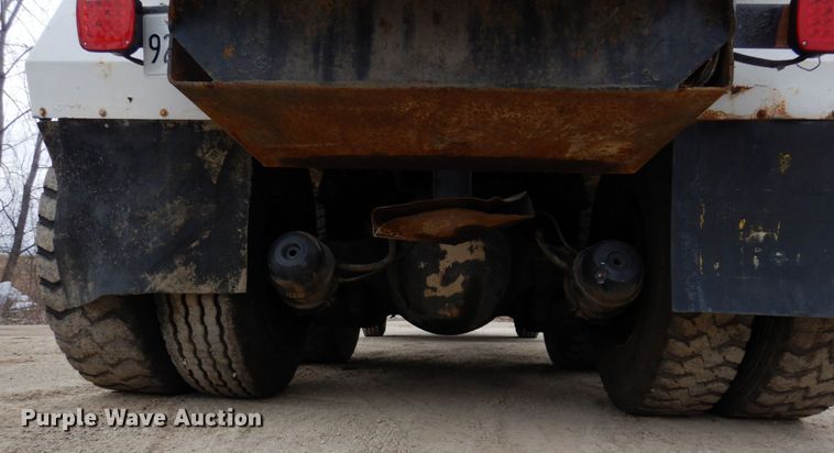 image for item IM9775 2006 International 7600  water truck