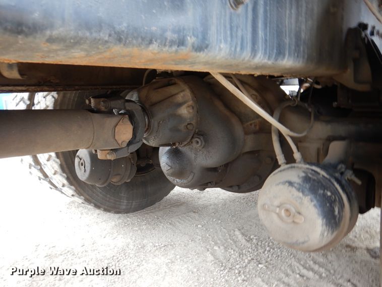 image for item IM9775 2006 International 7600  water truck