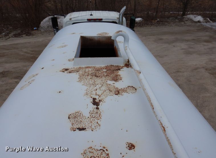 image for item IM9775 2006 International 7600  water truck