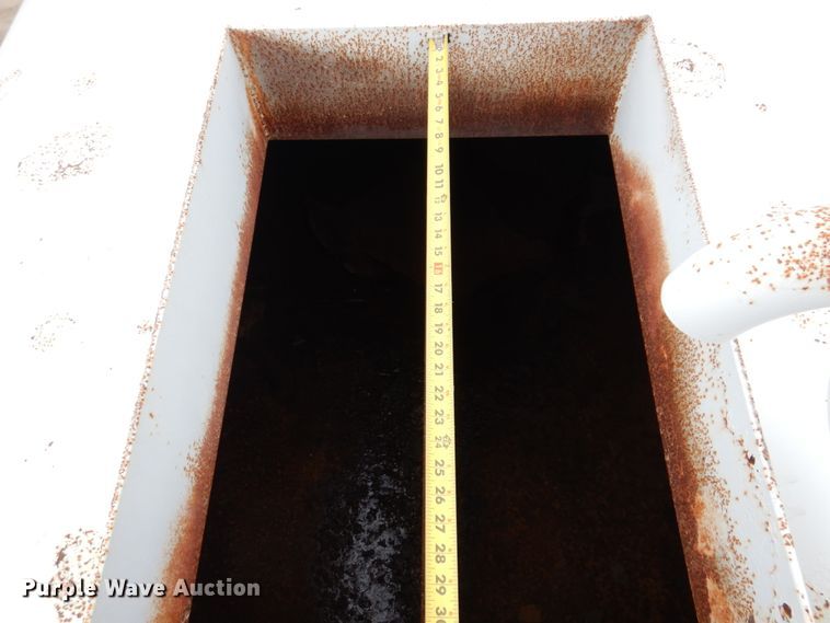 image for item IM9775 2006 International 7600  water truck