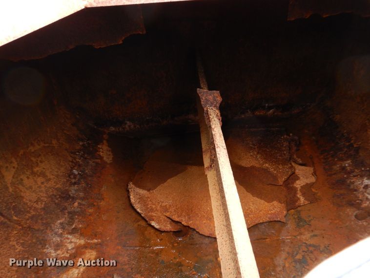 image for item IM9775 2006 International 7600  water truck