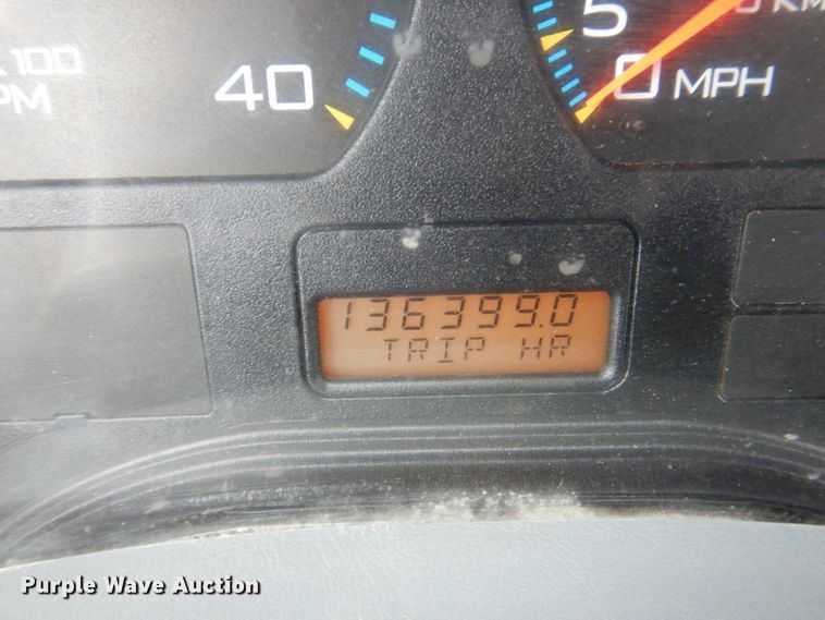 image for item IM9775 2006 International 7600  water truck