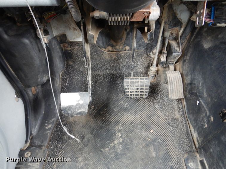 image for item IM9775 2006 International 7600  water truck