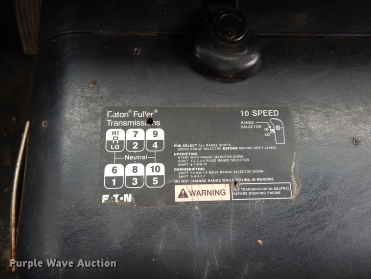 image for item IM9775 2006 International 7600  water truck