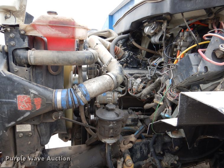 image for item IM9775 2006 International 7600  water truck